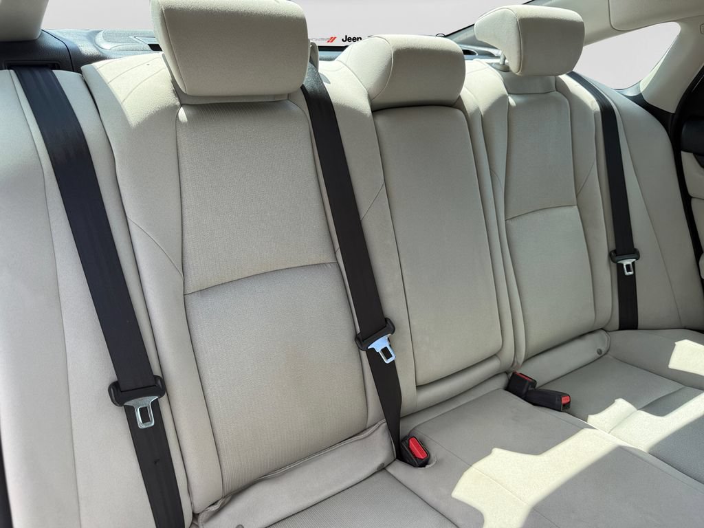 Used 2018 Honda Accord EX image 17