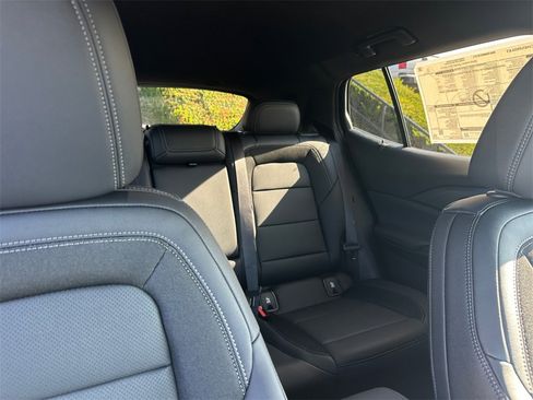 New 2026 Chevrolet Equinox EV LT image 29