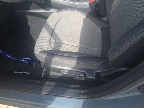 Used 2024 Subaru Crosstrek 2.0i Premium w/ Crosstrek Mirror Package AWD/4WD image 7