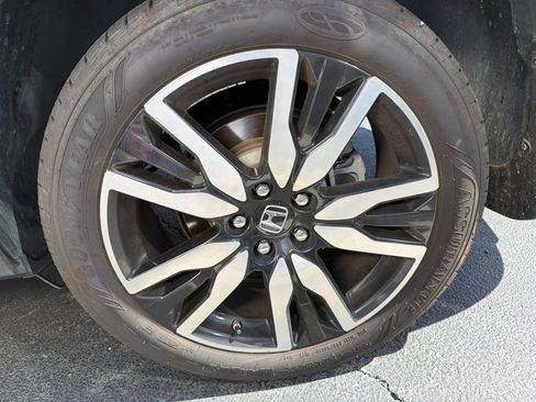Used 2019 Honda Pilot Elite image 22