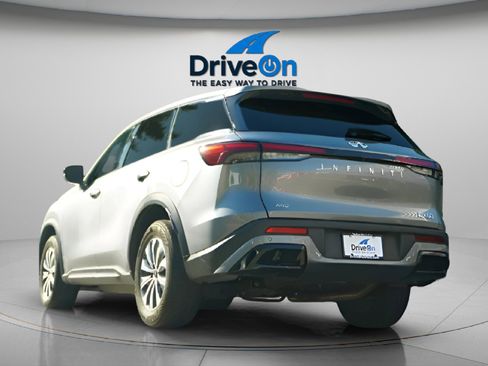 Used 2023 INFINITI QX60 Pure image 5