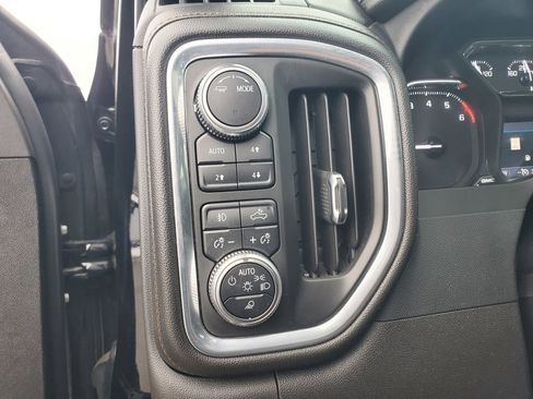 Used 2022 GMC Sierra 1500 AT4 w/ AT4 Preferred Package image 12