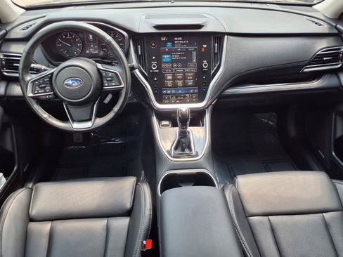 Certified 2025 Subaru Outback Limited AWD/4WD image 4