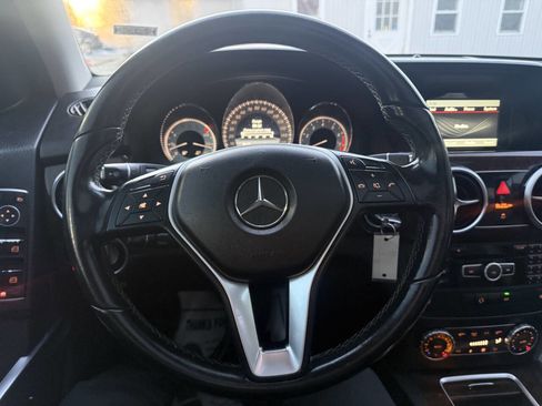 Used 2015 Mercedes-Benz GLK 350 4MATIC image 17