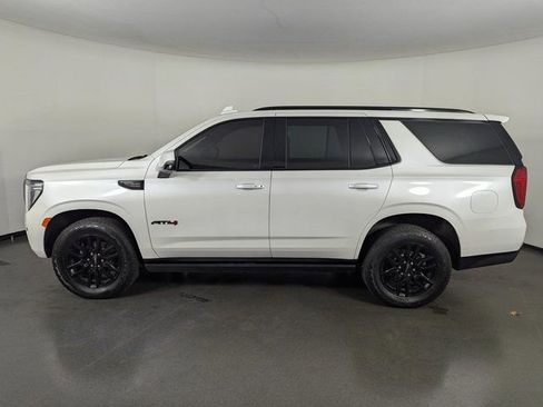 Used 2023 GMC Yukon AT4 w/ Technology Package AWD/4WD image 5