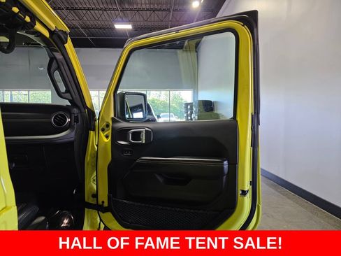 Used 2024 Jeep Wrangler Unlimited Sahara w/ Technology Group AWD/4WD image 22