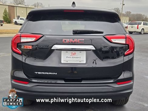 Used 2024 GMC Terrain SLE image 4