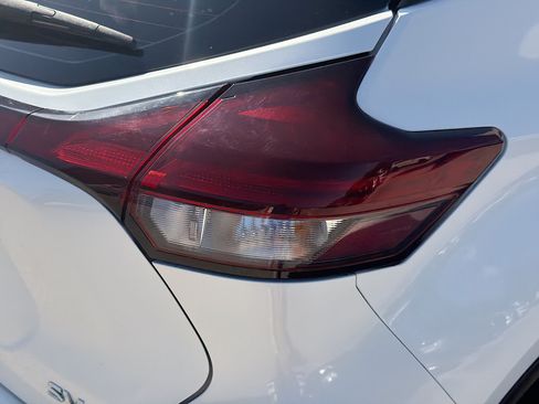 Used 2021 Nissan Kicks SV FWD image 26