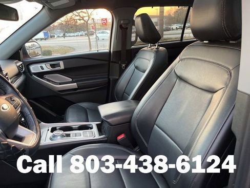 Used 2023 Ford Explorer Limited w/ Limited Technology Package RWD image 8