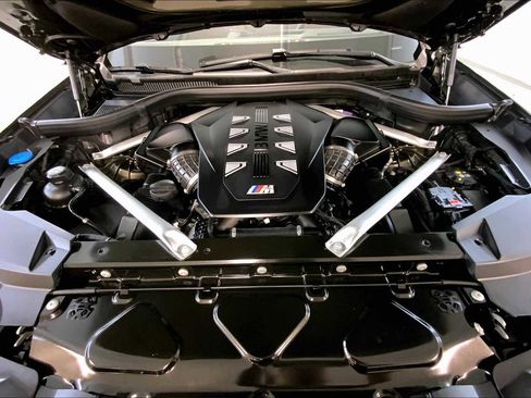 Used 2025 BMW X5 M60i image 30