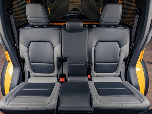 Used 2022 Ford Bronco Black Diamond image 35
