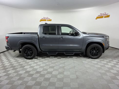Certified 2023 Nissan Frontier SV w/ Midnight Edition Package RWD image 7