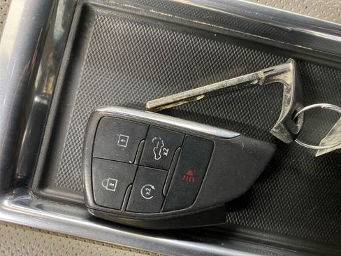 Used 2022 GMC Sierra 1500 SLT w/ SLT Convenience Package image 33