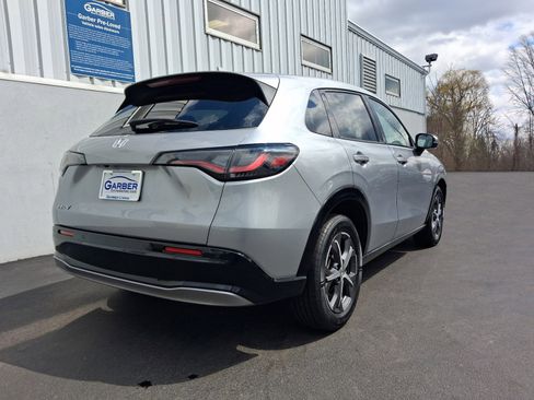 Used 2023 Honda HR-V EX-L image 10