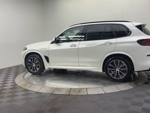 New 2026 BMW X5 xDrive50e w/ Executive Package image 11