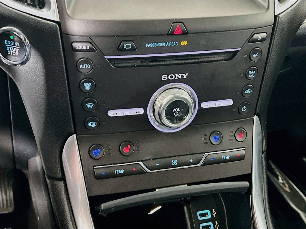 Used 2017 Ford Edge Titanium w/ Equipment Group 302A AWD/4WD image 14