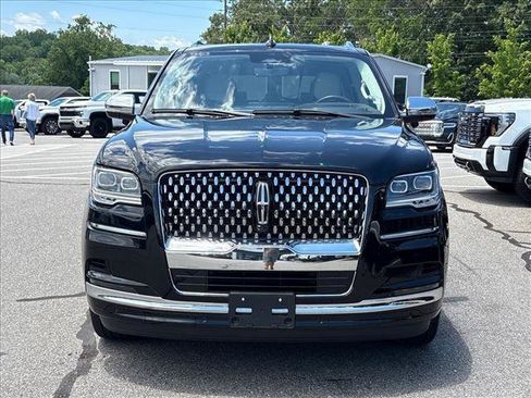 Used 2023 Lincoln Navigator L Black Label AWD/4WD image 3