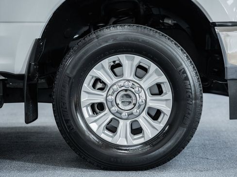 Used 2020 Ford F250 XL w/ STX Appearance Package image 17