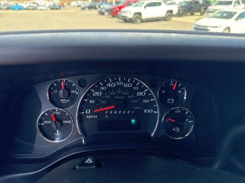Used 2011 Chevrolet Express 1500 RWD image 18