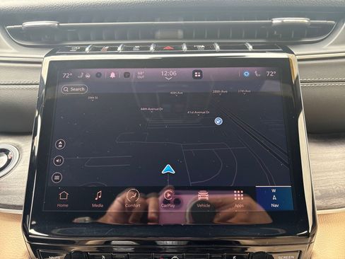 Used 2024 Jeep Grand Cherokee Limited image 22