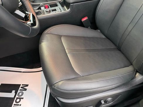 New 2025 Kia Sorento S AWD/4WD image 22