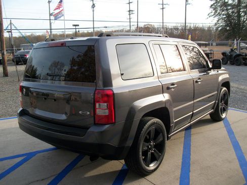 Used 2015 Jeep Patriot Sport w/ Power Value Group image 3