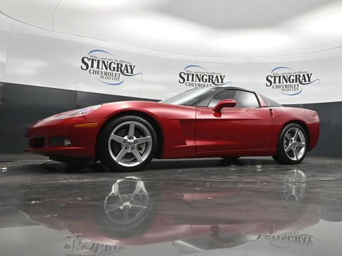 Used 2005 Chevrolet Corvette Coupe w/ Preferred Equipment Group RWD image 28