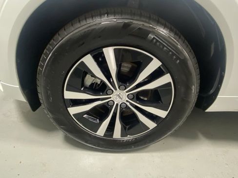 Used 2025 Volvo XC60 B5 Core image 5