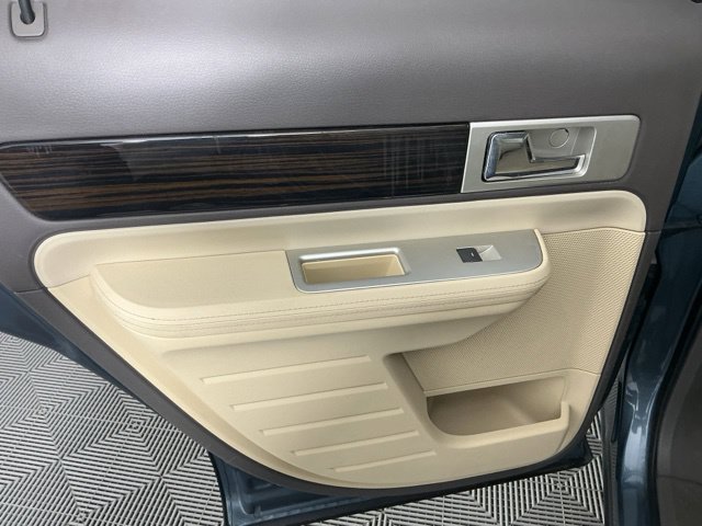 Used 2010 Lincoln MKX 2WD image 9