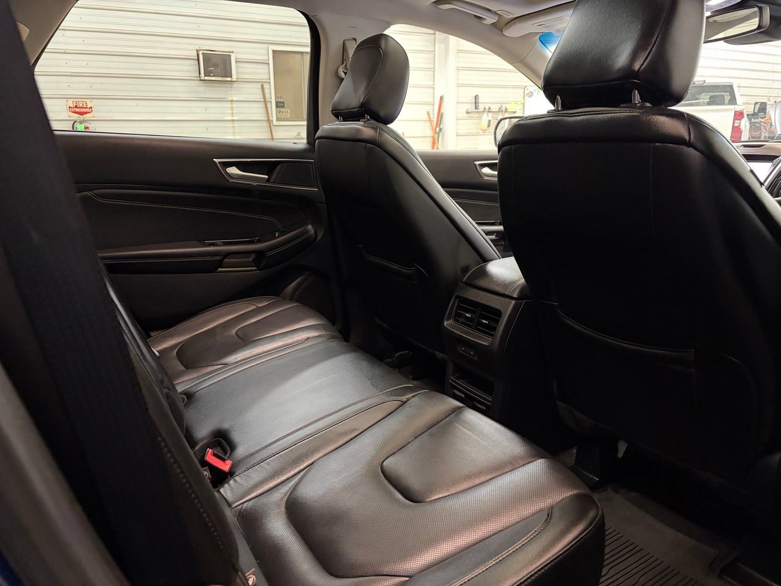 Used 2020 Ford Edge Titanium w/ Equipment Group 301A AWD/4WD image 30