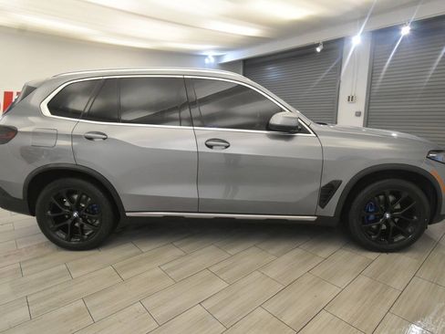 Used 2024 BMW X5 xDrive40i w/ Premium Package AWD/4WD image 6
