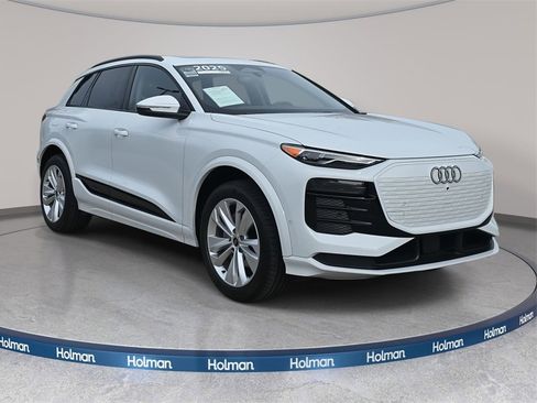 Certified 2025 Audi Q6 e-tron Premium w/ Convenience Package image 3