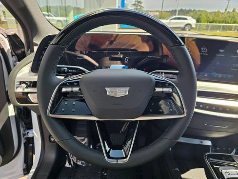 New 2026 Cadillac Lyriq Sport AWD/4WD image 24