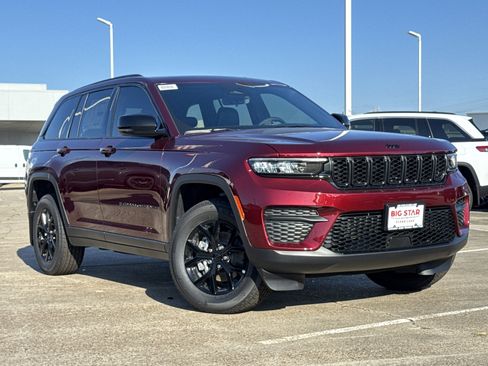 New 2025 Jeep Grand Cherokee Altitude image 2