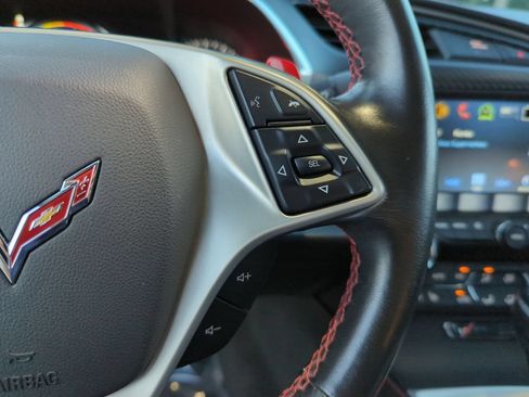 Used 2019 Chevrolet Corvette Stingray Coupe RWD image 12