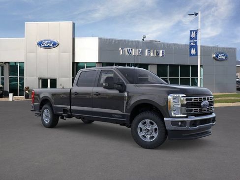 New 2026 Ford F250 XLT w/ Snow Plow Prep Package AWD/4WD image 7