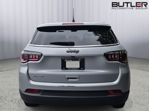 Used 2025 Jeep Compass Sport AWD/4WD image 6