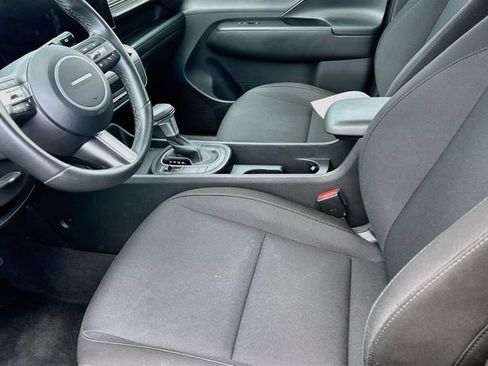 Certified 2025 Hyundai Kona SEL AWD/4WD image 8