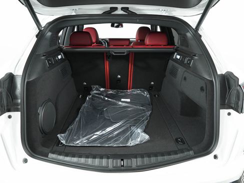 New 2025 Alfa Romeo Stelvio Sprint AWD/4WD image 32