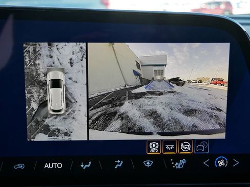 New 2026 Chevrolet Equinox EV LT image 25