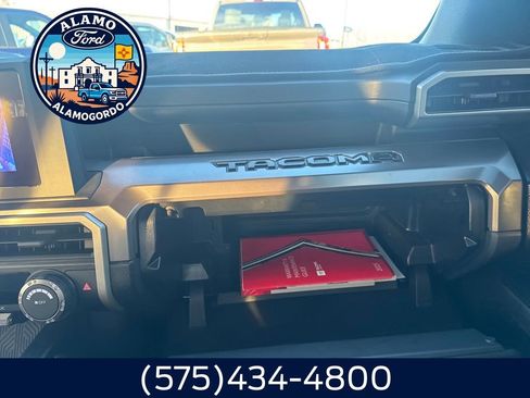 Used 2025 Toyota Tacoma TRD Off-Road image 19
