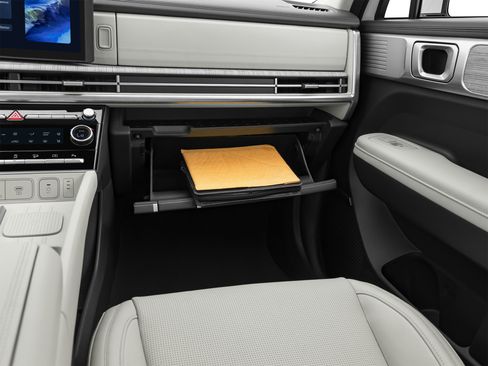 Used 2025 Hyundai Santa Fe SE w/ Tow & Go Package FWD image 33