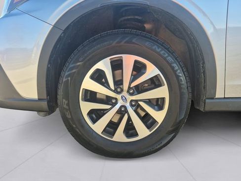Used 2020 Subaru Outback Premium image 9