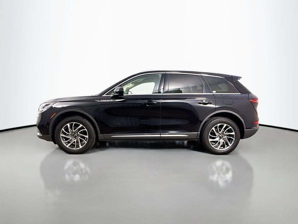 Used 2022 Lincoln Corsair AWD w/ Equipment Group 101A image 4