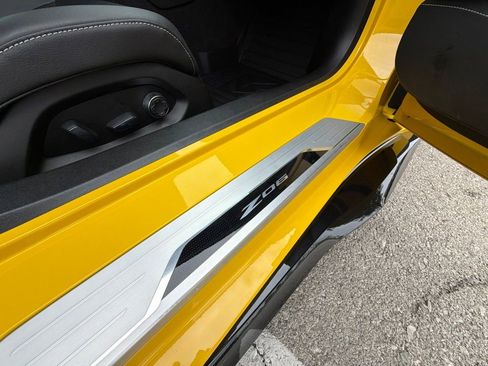 Used 2025 Chevrolet Corvette Z06 w/ Stealth Interior Trim Package RWD image 20