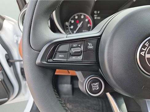 Used 2021 Alfa Romeo Giulia Sprint w/ Nero Edizione image 34