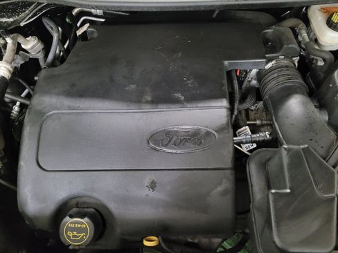 Used 2017 Ford Explorer XLT w/ Equipment Group 202A AWD/4WD image 30