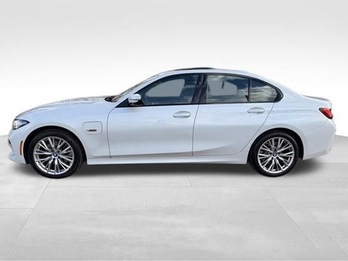 Used 2023 BMW 330e xDrive 330e xDrive w/ Driving Assistance Package image 10