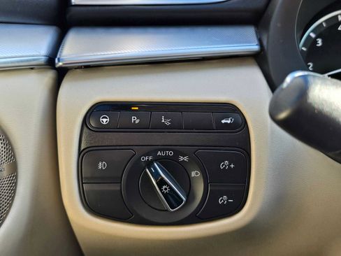 Used 2022 INFINITI QX50 Sensory image 31