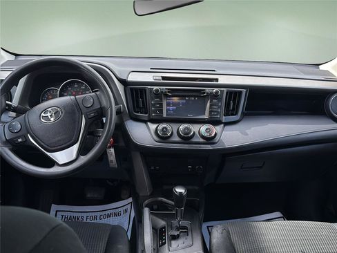 Used 2016 Toyota RAV4 LE AWD/4WD image 12
